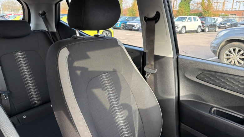 Hyundai i10 1.2 Advance 5dr Petrol Hatchback